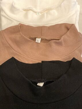 Set of 3 Ribbed Mock TurtleneckTank Tops